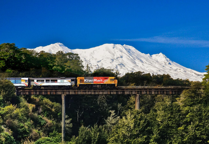 OG Northern Explorer Manganui O Te Ao Viaduct 1600x900